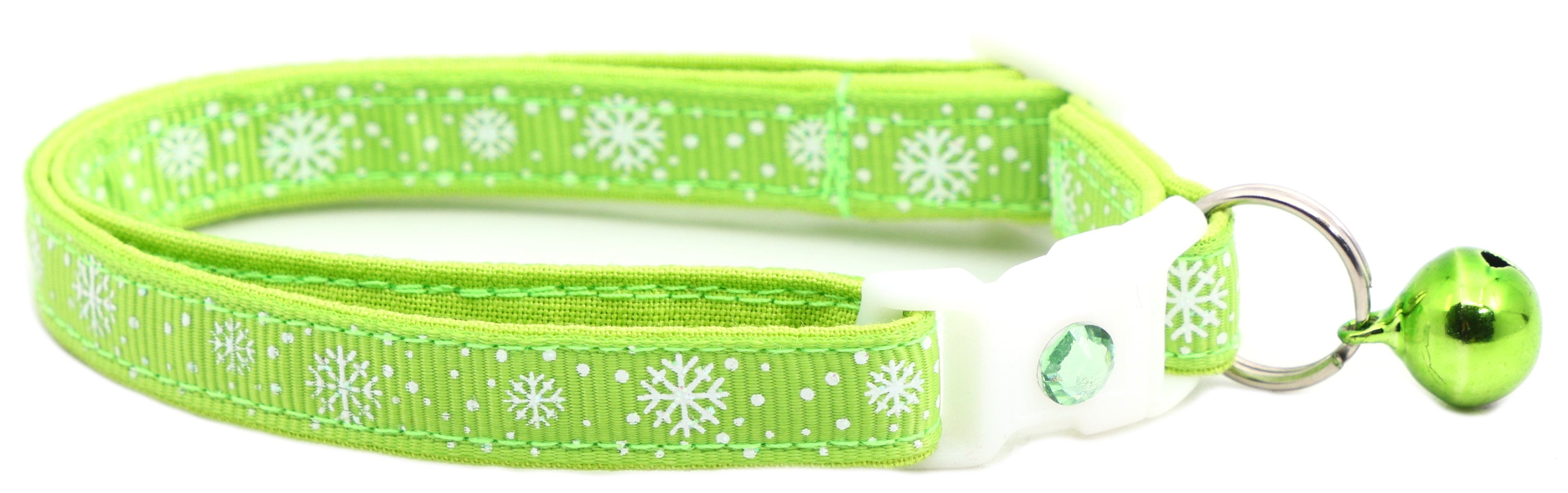 Snow Flurries Breakaway Cat Collar-1