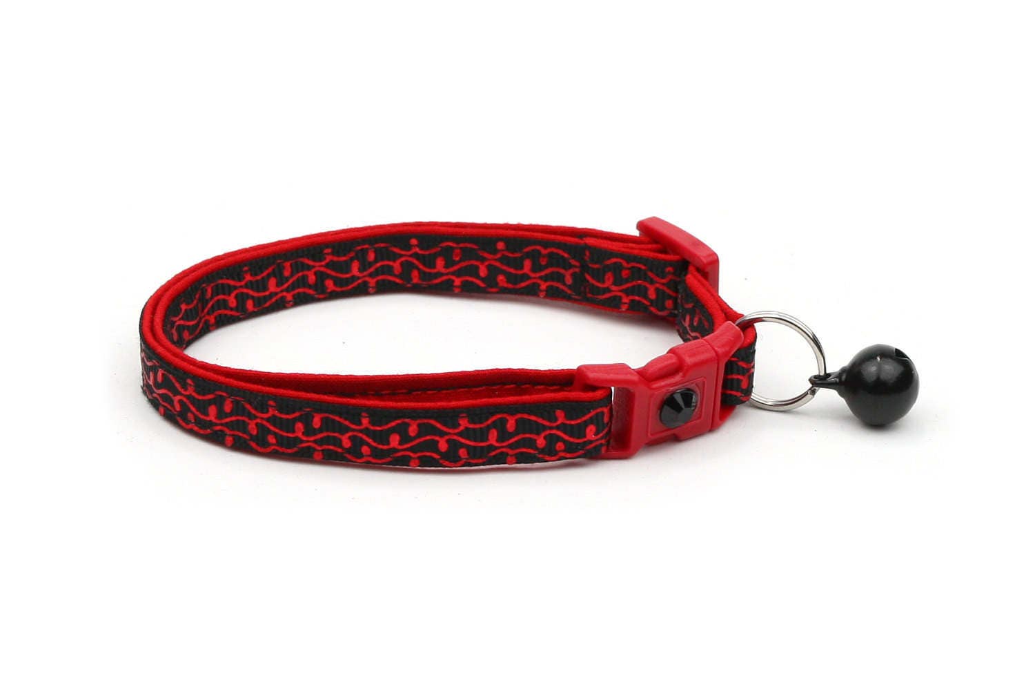Shiny Red Squiggles on Black Cat Collar-4