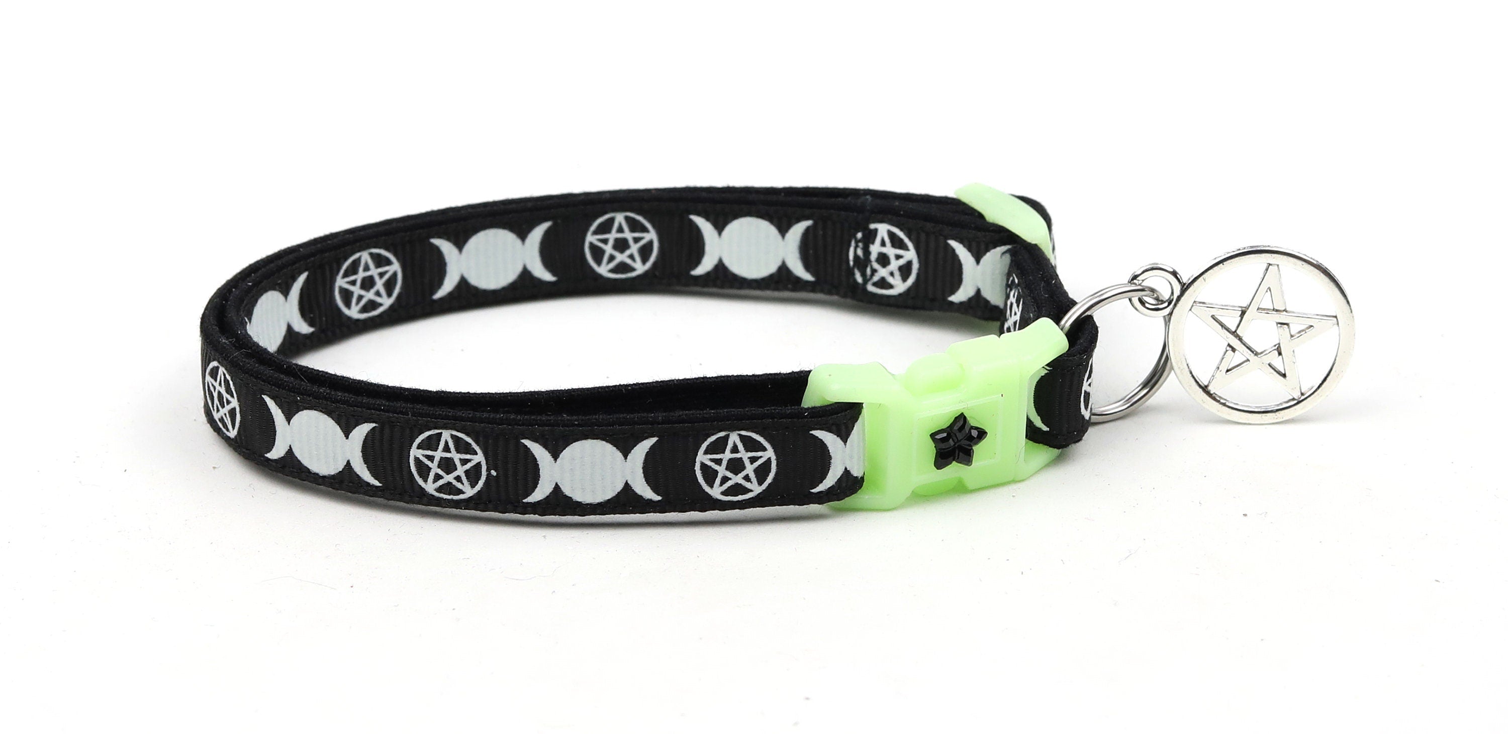 Witch's Familiar on Black Cat Collar-4